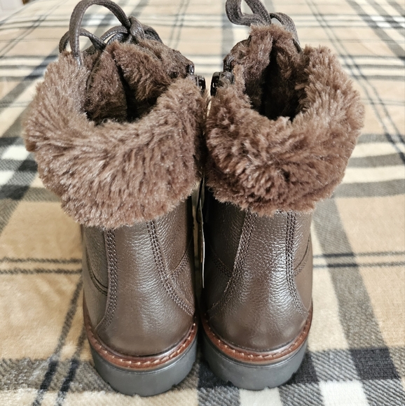 Brown Leather Fur-Lined Boots - Picture 4 of 9